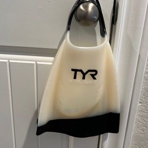 TYR hydro blade fin